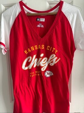 Kansas City Chiefs Red V Neck Team Tee